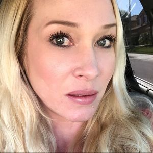 Meet your Posher, Shana